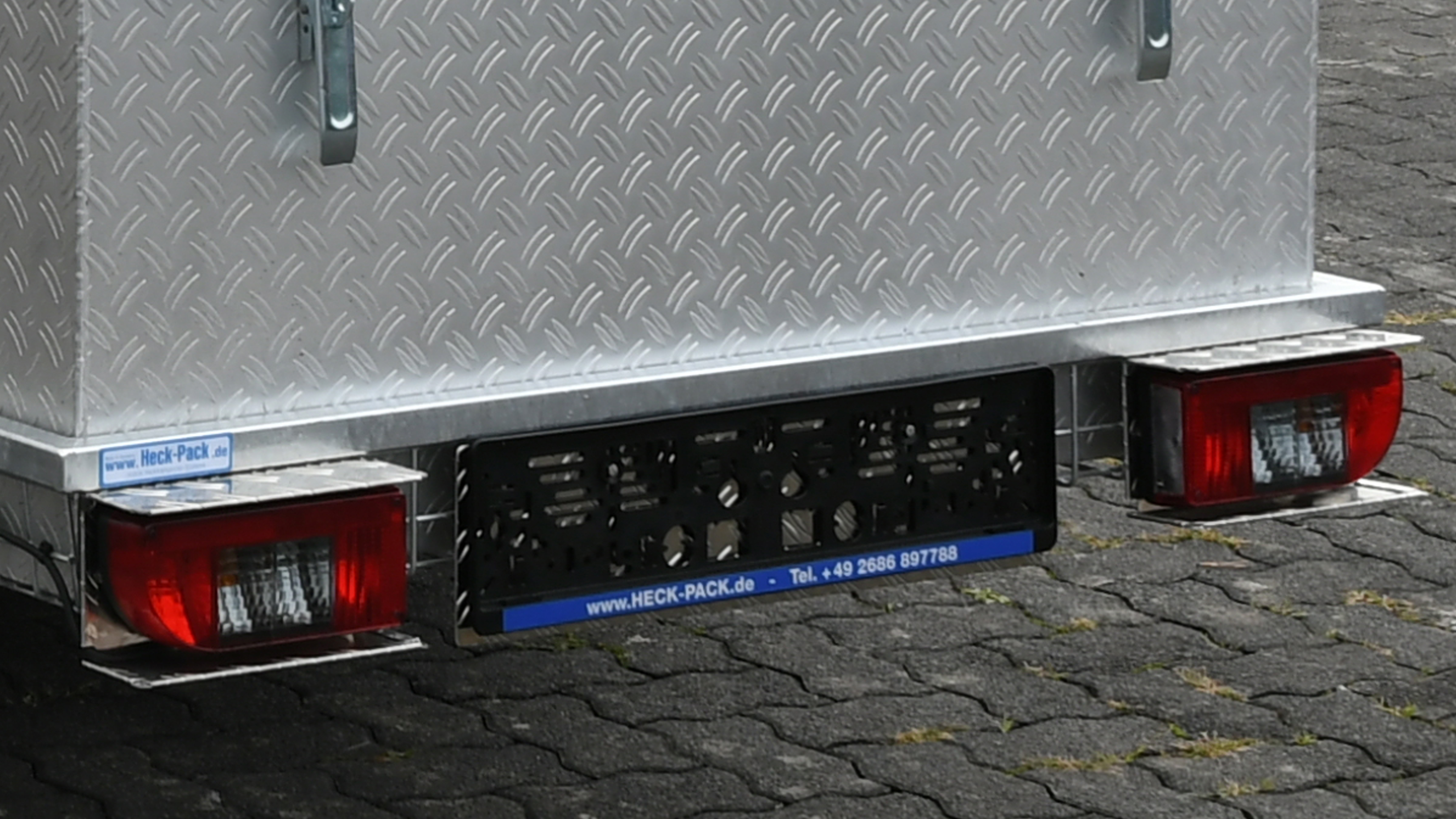 Beleuchtungssatz mit Aluminium Schutzeinrichtung, 13pol.