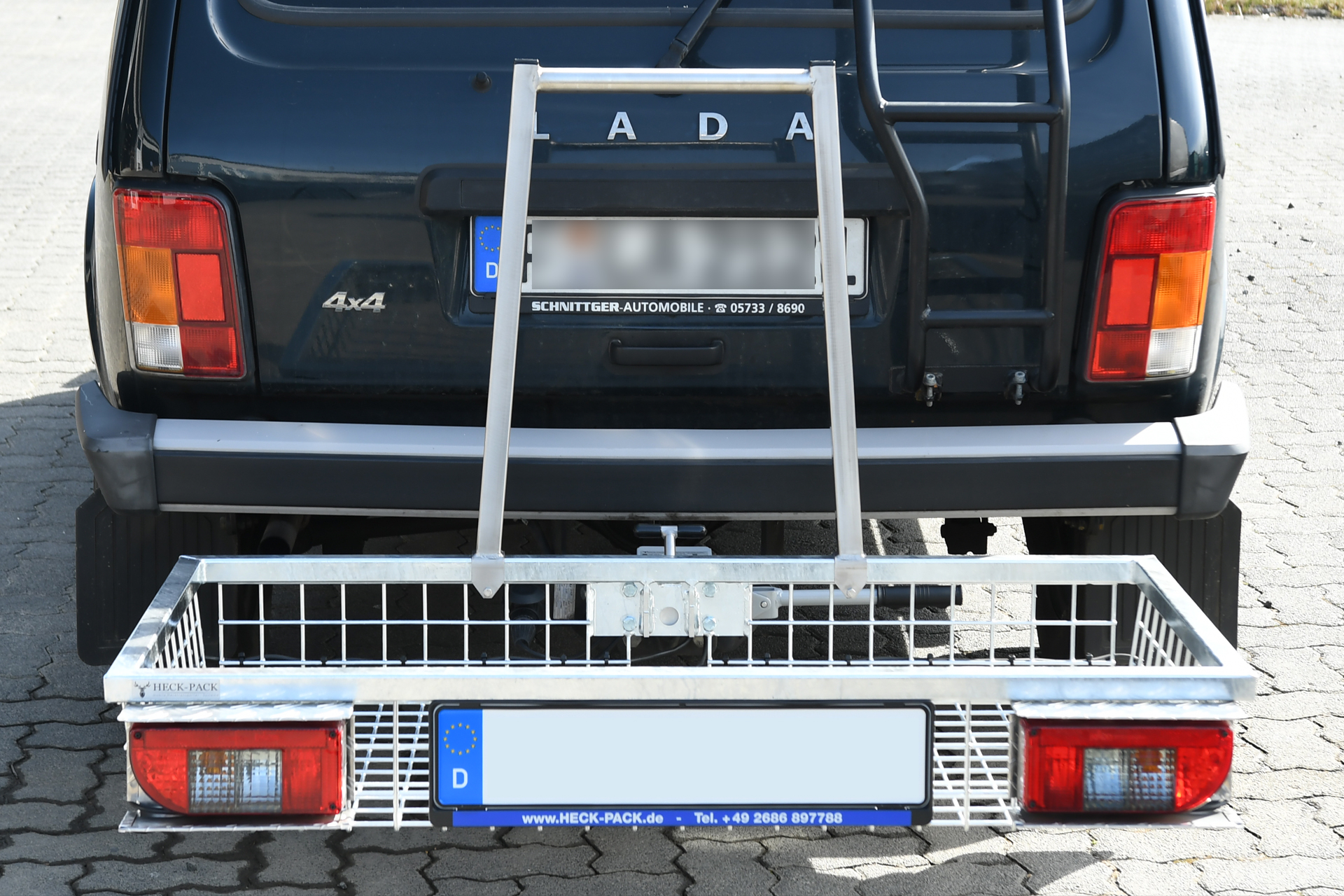 Rohrbügel zur Ladungssicherung aus Edelstahl