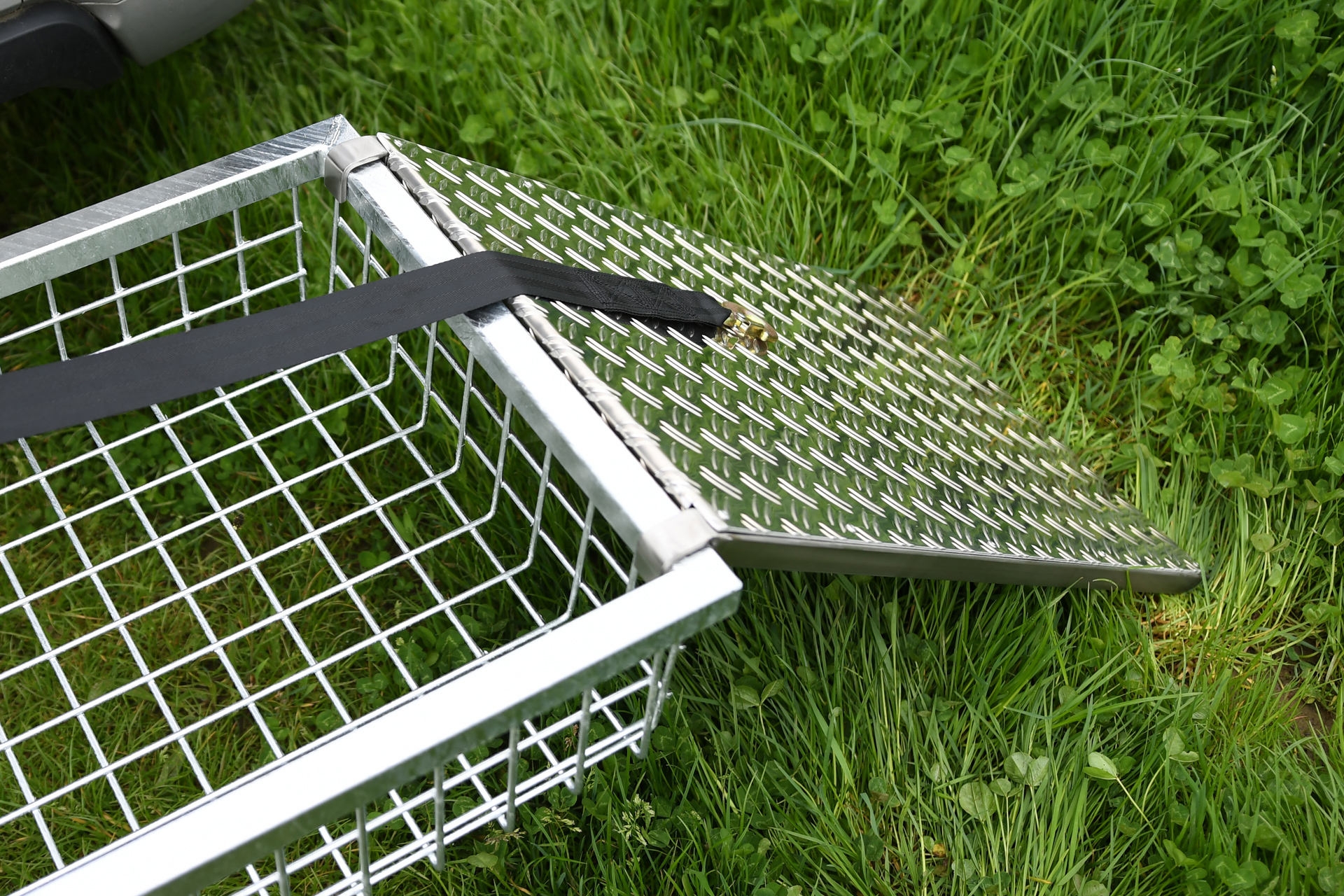 Deluxe Bergerampe aus Edelstahl und Aluriffelblech