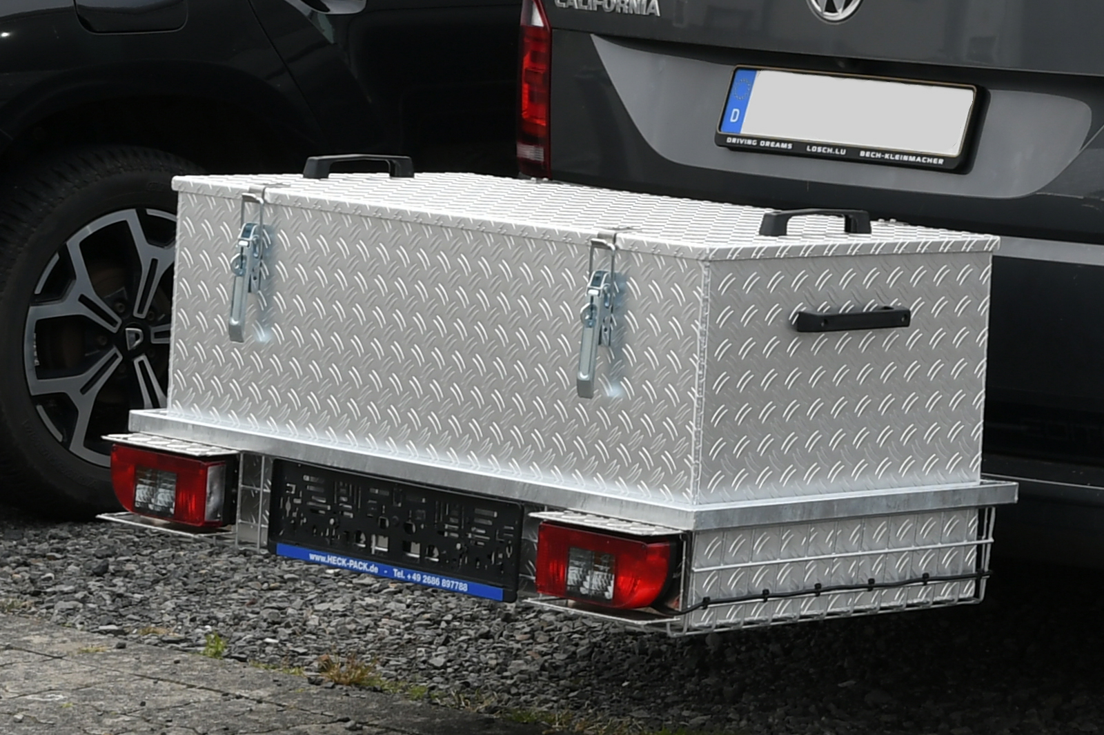 Transportbox aus Alu für Hecktransporter 1000x500x500 mm, verschraubbar mit HP, abnehmbarer Deckel