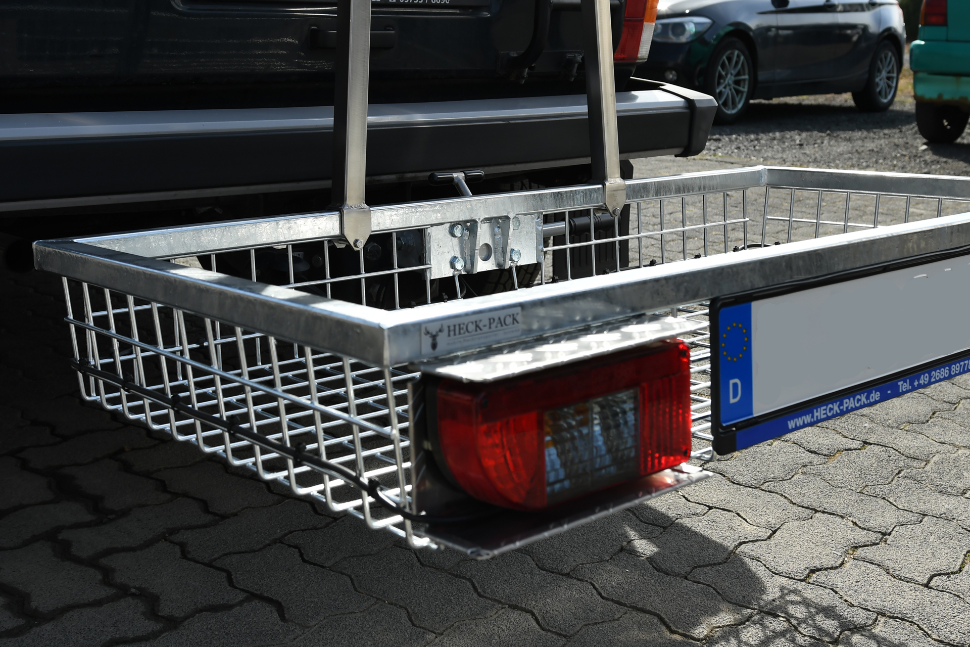 Rohrbügel zur Ladungssicherung aus Edelstahl