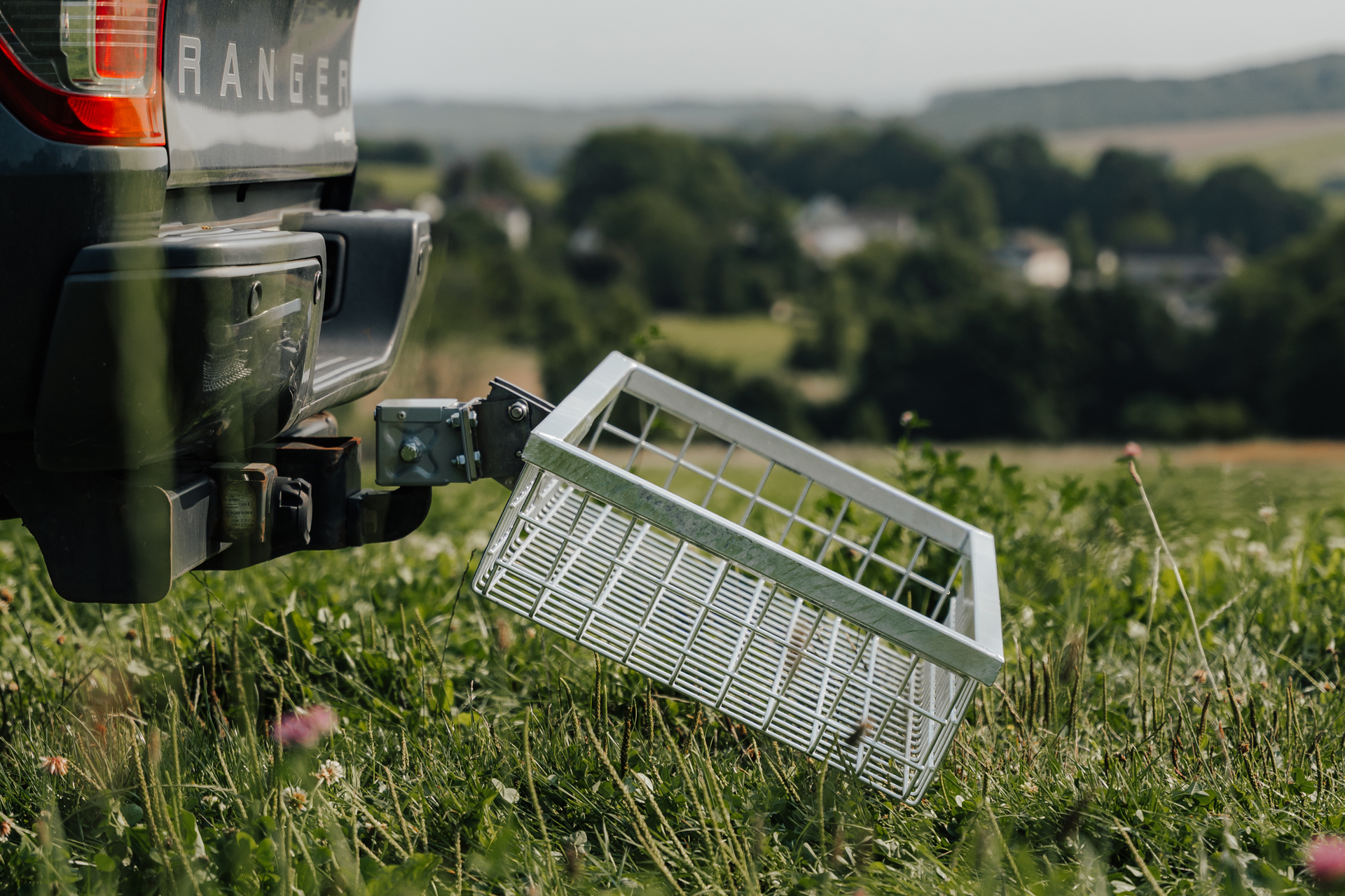 Hochklappbare Absenkvorrichtung aus Edelstahl