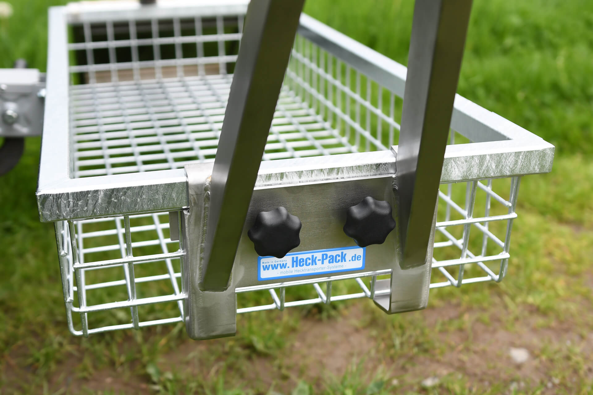 Aufsteckbare Halterung aus Edelstahl 1.4301 incl. Handseilwinde für 125mm HP