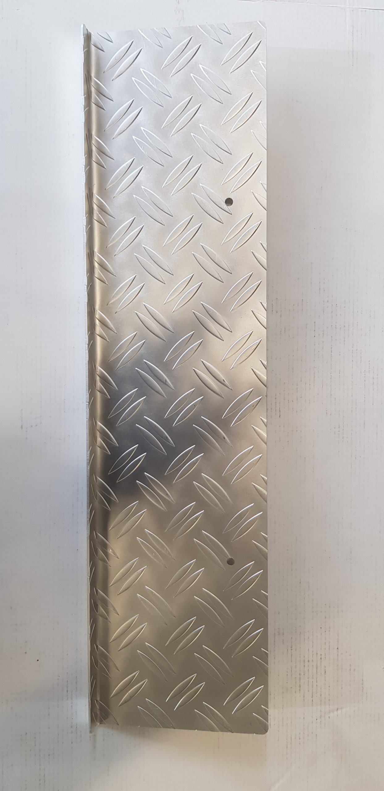 Verstärker für KFZ-Kennzeichen aus Aluminium